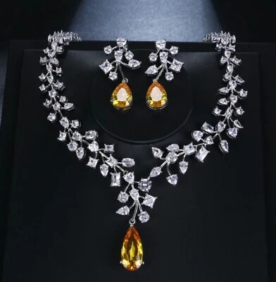 Conjunto de aretes collar zafiro amarillo laboratorio chapado en oro blanco de 18 quilates joyería elegante Foto 1 de 4