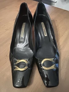 Manolo Blahnik Black Patent Leather Heels With Buckle Made In Italy Sz 40 US 10 - Picture 1 of 11