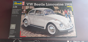 REV07083 Kit scala 1/24 VW BEETLE LIMOUSINE 1968 by Rewell
