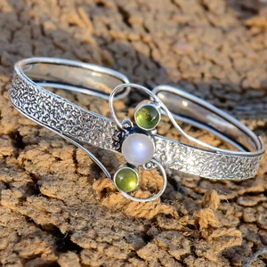 Lovely Moonstone & Peridot Bangle 925 Sterling Silver Handmade Bracelet Cuff - Picture 1 of 7