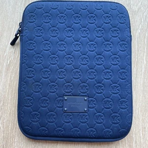 Michael Kors Embossed Logo Blue  Ipad Tablet Sleeves Case Cover - Picture 1 of 11