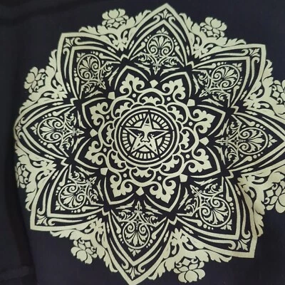 长袖连帽卫衣 — 第 1/4 张图片