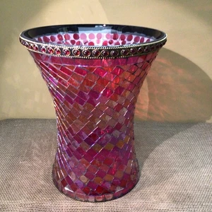 "Florero de vitral de mosaico rojo de 10,5"" de alto 9"" de diámetro" Anillo de metal granates rojos de vidrio - Imagen 1 de 7
