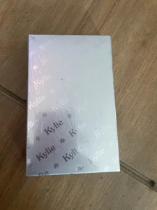 KYLIE MINOGUE * GOLDEN * CHRISTMAS COLLECTOR'S EDITION CASSETTE SEALED - Picture 1 of 2