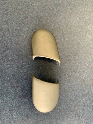 00-02 OEM Mitsubishi Eclipse RH DERECHA Manija de puerta Tirar Tapa de tornillo Cubierta Foto 1 de 2