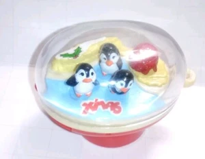 Xmas Penguin Keychain Vintage A29 - Picture 1 of 14