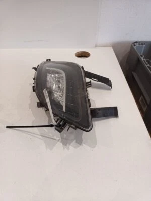 Vauxhall Astra J 2009-2014 Fog Light (front Passenger Side) 13264641 - Image 1 of 4