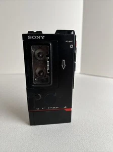 Grabadora micro casete Sony M-100B M-100 2 velocidades negra como está para las piezas - Imagen 1 de 6