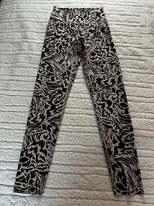 NWT Aerie MEDIUM LONG Goals 7/8 brown cream printed highrise leggings - Picture 1 of 5