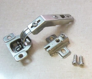Ferrari Bi-Fold Slide-On Hinge 50º for Lazy Susan w/ 4.5 mm Plate (BX-730M/B104) - Picture 1 of 6