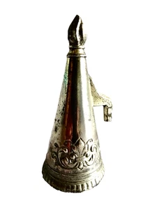 cANDLE SCHNUPFTABAK VIKTORIANISCHE REGENTSCHAFT KONISCH SILBERFARBEN ANTIK VINTAGE ESSEN neocurio - Bild 1 von 10