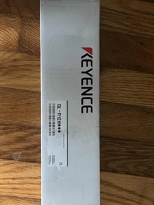 NEW Keyence Safety Light GL-R12H GLR12H TRANSMITTER AND RECIEVER DISCOUNTED - Picture 1 of 2