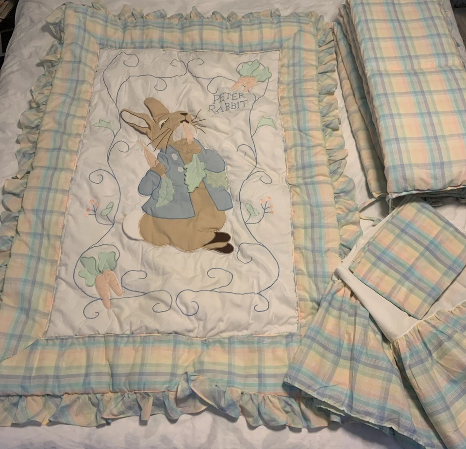 Juego de 3 piezas de ropa de cama de cuna Peter Rabbit acolchado 48x34 vintage raro Foto 1 de 4
