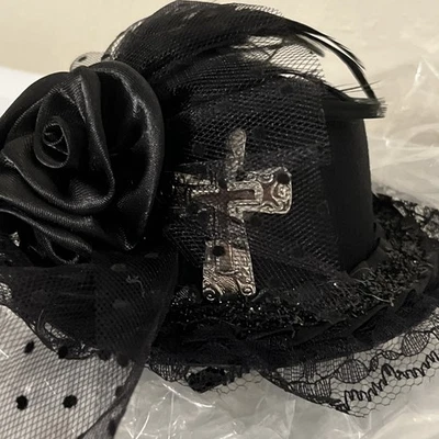 Mini Sombrero Victoriano Burlesque Gótico Cóctel Negro-5-1/4" y Pendiente a Juego Foto 1 de 4