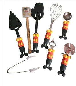 Set Mickey Mouse Disney Kochutensilien Spatel Eiszange Pizzaschneider Öffner  - Bild 1 von 8