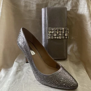 INC International Concepts Zitah Silver/Pewter 3in Pointed Pumps 9 M w/clutch - Picture 1 of 9