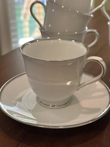 13 CONJUNTOS - Taza y platillo de porcelana fina NIKKO “Band Of Platinum” con borde/borde plateado - Imagen 1 de 4