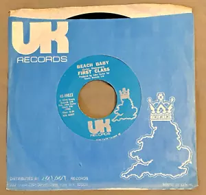 45 ~First Class: "Beach Baby / Both Sides Of The Story" 1974 UK London (EX) - Picture 1 of 2