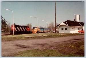 CNR Train Station Washago, CN Engine, Northlander Train, 4 " x 6 " Photo - Picture 1 of 2