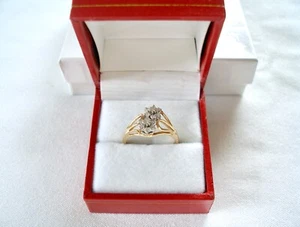 Anillo ""Flores"" de diamantes de 0,50 quilates de oro amarillo de 14 K - Imagen 1 de 11
