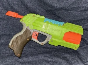 Zuru X-Shot Rapid Fire Pistol Bug Attack Toy Green Pull Back 6 Shooter 2015 Work - Picture 1 of 4