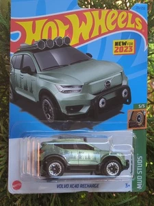 Hot Wheels Volvo XC 40 Recharge - Picture 1 of 15