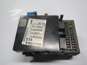 RENAULT Espace IV (JK0/1) VA1701036 Scatola Fusibili 8200273451 8200301376 - Foto 1 di 3