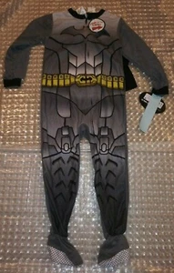 Batman by Komar Kids Footed Sleepware Size 5T with Cape soft zip Front 021 - Picture 1 of 8