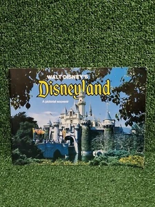 Vintage Walt Disney's Disneyland ""A Pictorial Souvenir"" Buch 1977 Ephemera Sehr guter Zustand - Bild 1 von 7