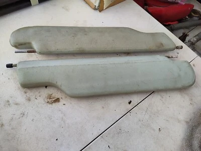 Parasoles originales Ford Thunderbird 1966 Foto 1 de 4