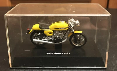 New Ray Ducati 750 Sport 1973 Yellow Motorcycle DieCast Scale 1:32 - Image 1 of 4