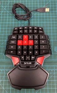 Delux T9 46 Key One Handed Ergonomic Professional Gaming Keyboard Keypad USB - Picture 1 of 7