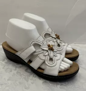Clarks Size 9.5M Hayla Ivy Sandal Slip On Comfort Shoe Ivory Slides - Picture 1 of 14