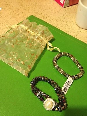 2 pulseras de cuentas pesadas (elásticas) de Nicole, hechas en China. Foto 1 de 3