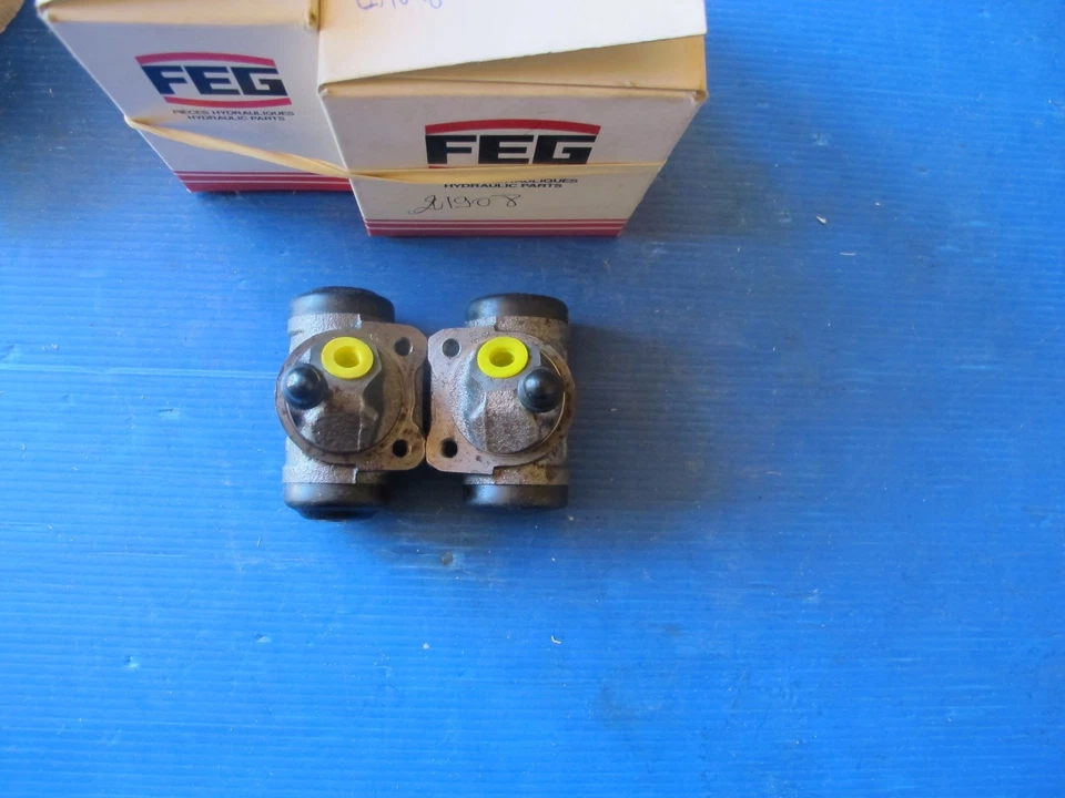 Left And Right Rear Wheel Cylinders FEG For Renault Express - Image 1 of 1