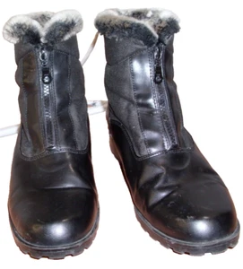 Boots ST Johns Bay SZ 10 M Style 028-1814 Ankle Boots with Fur Black NEW - Picture 1 of 17
