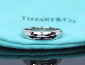 $2,200 Men's Tiffany & Co Platinum 4.5mm Plain Classic Wedding Band Ring Size 8