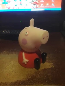 PEPPA PIG  MULTI COLOUR BEDSIDE LIGHT KIDS BIRTHDAY CHRISTMAS - Picture 1 of 3