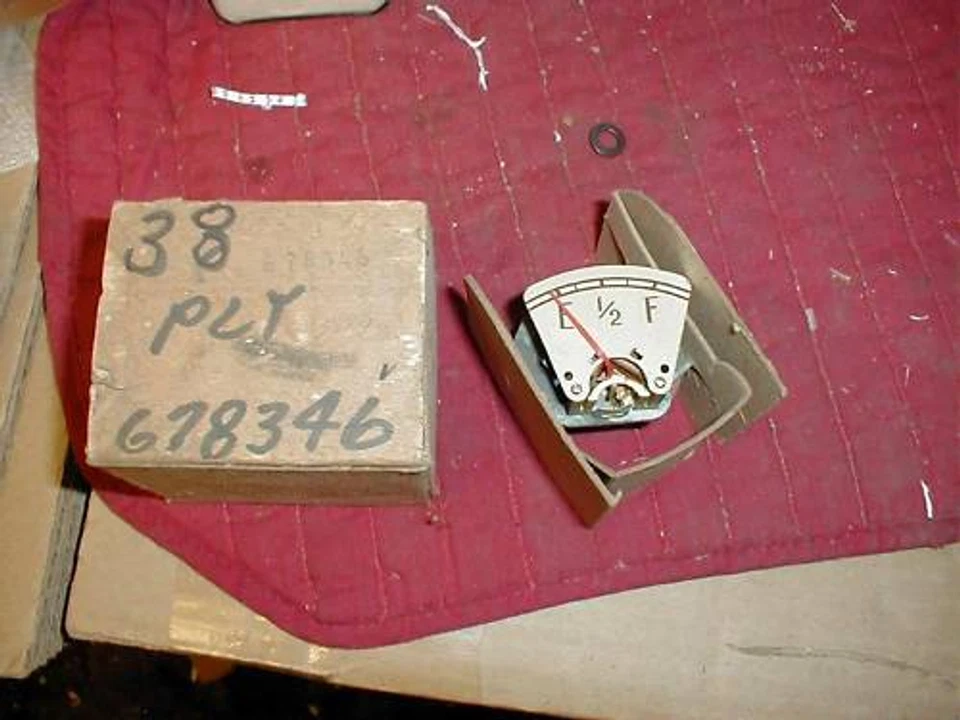NOS MOPAR 1938 PLYMOUTH GAS GAUGE P5 P6 DELUXE - Image 1 of 1