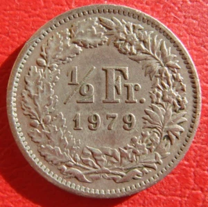 MONEDA de pie Suiza 1979 1/2 franco Helvetia - Imagen 1 de 17