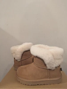 Stivali Ugg Australia bambino Saniya shearling taglia 11 nuovi con scatola - Foto 1 di 6