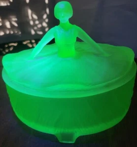 Antique Victorian Lady Uranium Vaseline Glass Trinket Powder Jar Box With Lid - Picture 1 of 10