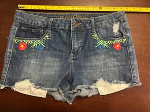 Rampage Denim Sophie Mid Rise Size 11 Ebrodierey Jean Shorts Hippy Flowers Prep - Picture 1 of 7