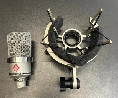 Neumann TLM 102 Mikrofon mit Spinne, in OVP - wie neu - Bild 1 von 4