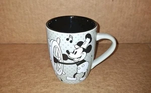 Taza de café Mickey Mouse Steamboat Willie blanco y negro tienda Disney genuina  - Imagen 1 de 6