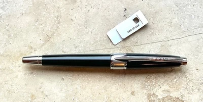 SHOPRETOURE!  CROSS Füllhalter, schwarz, 18 Karat M Goldfeder - Bild 1 von 3