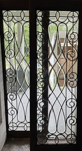 Pair of beveled glass windows - Picture 1 of 8