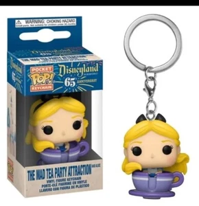 Llavero de bolsillo pop de Disney 65 aniversario Alicia la loca fiesta del té atracción - Imagen 1 de 6