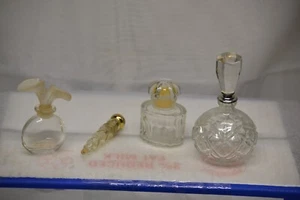 4 VINTAGE PERFUME BOTTLES LOT - Picture 1 of 5
