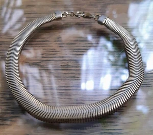 Vintage flat golden snake 7" long chain bracelet - Picture 1 of 2